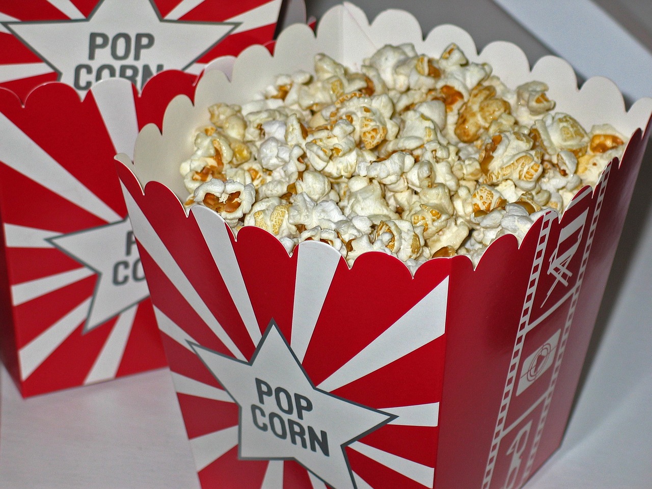 Dlaczego popcorn nie zalicza się do najzdrowszych przekąsek?